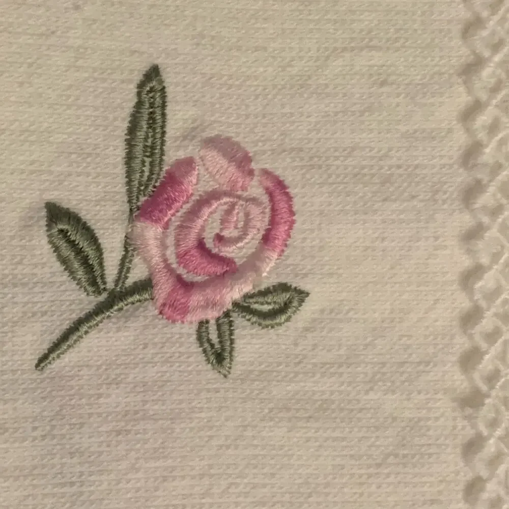 Orris & Orris 100% Cotton Bath Towel Embroidered Floral Cottagecore Grandmacore